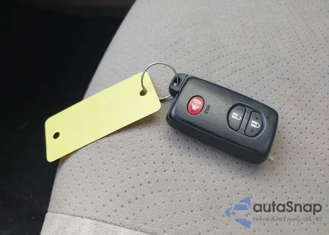 2013 Toyota Prius Three from USA, damaged, VIN JTDKN3DU1D5695574